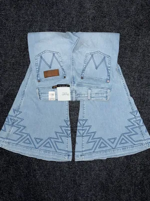 Wrangler NWT Jeans Sz 26x30 Blue High Rise Flare Bell Bottom Aztec Embroidered thumbnail 2