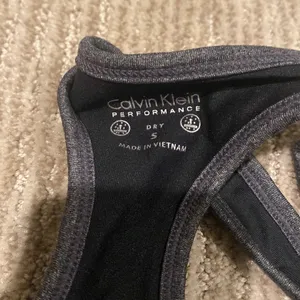 Calvin Klein sports bra thumbnail 3