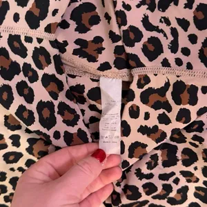 Leopard Print Biker Shorts Tan Small High Waisted‎ Athleisure Gym thumbnail 2