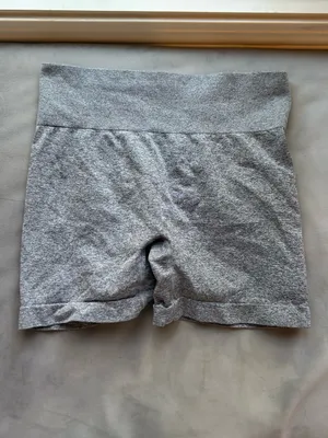 Gymshark High-Waist Scrunch Back Gray Women's Workout Shorts thumbnail 2