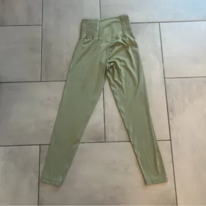 OFFLINE By Aerie Real Me Smocked Legging thumbnail 6