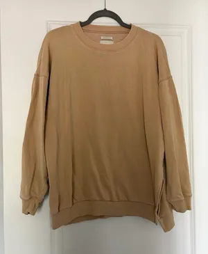 Crewneck Sweater in Yellow thumbnail 1