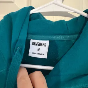 Gymshark hoodie thumbnail 2