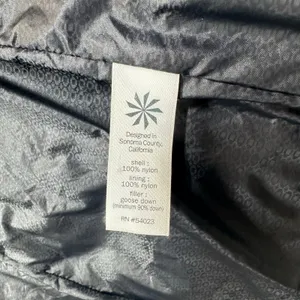 Athleta Women’s Black Goose Down Puffer Vest Size S Full Zip Quilted thumbnail 4