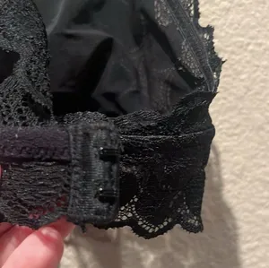 Aerie Women’s Black Lace Bralette Size Medium thumbnail 8