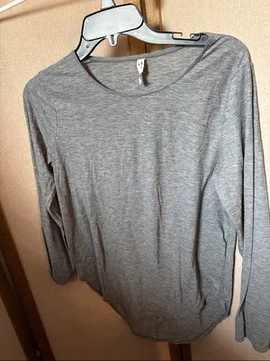FINAL MARKDOWN Under Armour Gray Scoop Neck Long Sleeve Oversized Top Small thumbnail 1
