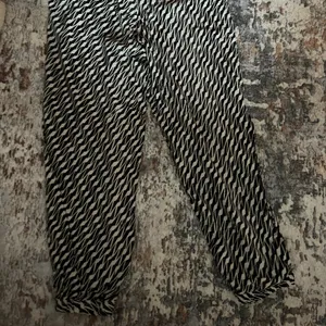 Anthropologie Patterned Pants thumbnail 2
