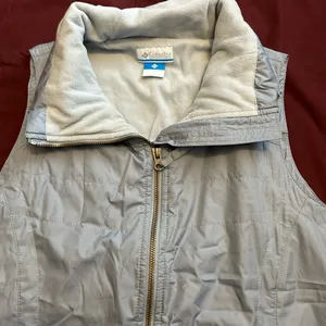 Columbia Light Grey Quilted Vest with Fleece Collar thumbnail 3