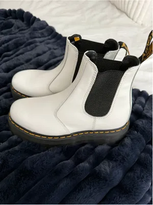 Women's Dr. Martens 2976 Quad Ankle Boots, White/Black, Size 10 thumbnail 7