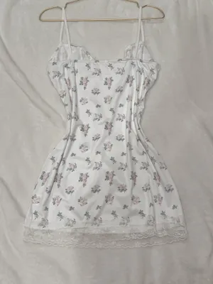 NWT White floral slip dress with lace trim SIZE Small thumbnail 4