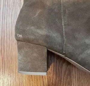 TOMS Evie Suede Ankle Booties thumbnail 4