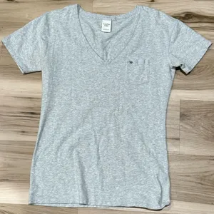 Abercrombie and Fitch Grey Pocket Tee Women’s Medium thumbnail 1