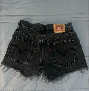 Levi’s 501 Shorts thumbnail 2