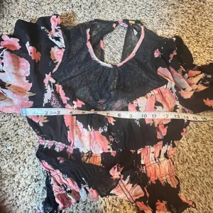 Free People Black Pink Floral Lace Smocked Cropped Long Sleeve Top Womens‎ XS thumbnail 5