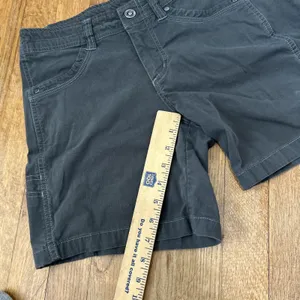 Kuhl Womens Charcoal Grey Cargo Hiking Shorts Size 6 Contrast Stitching thumbnail 9