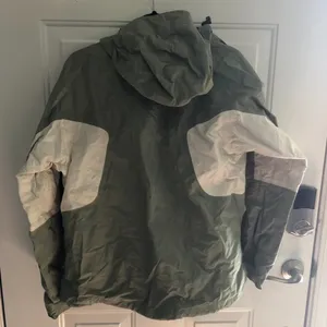 Women's North Face Waterproof‎ Shell thumbnail 2