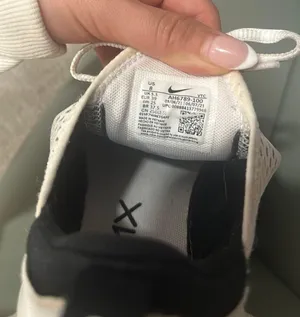 Nike Air Max 270 Shoes thumbnail 5