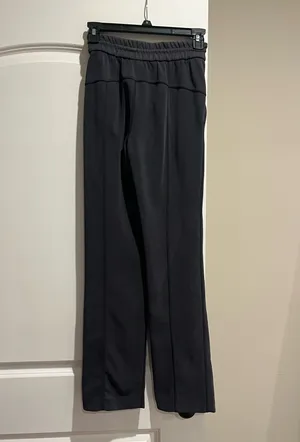 Lululemon pants thumbnail 2
