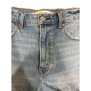 Abercrombie & Fitch The Mom Short Distressed High Rise Denim Blue Size‎ 30 thumbnail 3