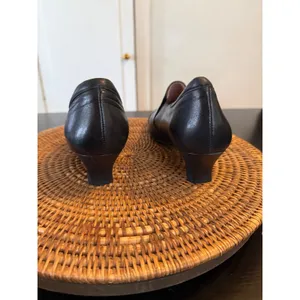 BeautiFeel Black Leather Cap Toe Kitten Heel Loafers‎ Shoes Womens Size 40 thumbnail 5