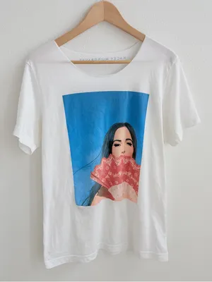 Kacey Musgraves off-the-shoulder white cotton t-shirt thumbnail 1