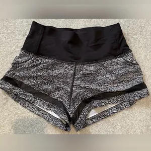 Lululemon Pace Perfect Short (3") Air Time White Black /Black 🍋 new without tags thumbnail 4