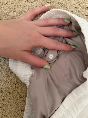 Lululemon Hotty Hot Shorts 4" thumbnail 4