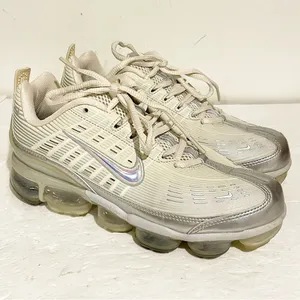 Nike Size 9‎ Air Vapormax 360 Women's Fossil / Metallic Silver Low Top Sneaker thumbnail 3