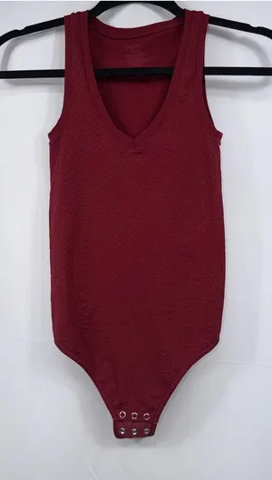 Yummie S/M Burgundy Textured V-Neck Bodysuit thumbnail 1