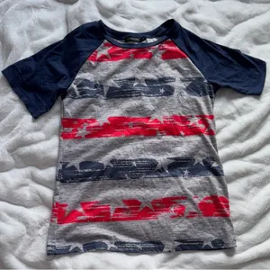 Deerose USA Raglan Tee M Red Blue Stars Stripes Patriotic Shirt thumbnail 6