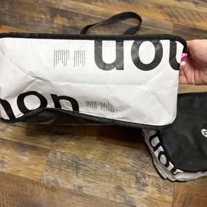 Lululemon Women's Black Bag thumbnail 4