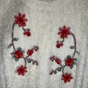 Woven Heart Pullover Long Sleeve Red Flower Embroidered Sweater Small thumbnail 4
