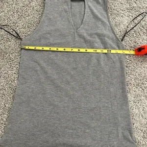 Rock & Republic Women's Gray Ribbed Keyhole Mock Neck Tank Top thumbnail 5