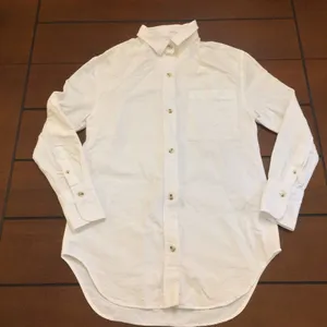 Kotn women’s white button up long sleeve small thumbnail 1
