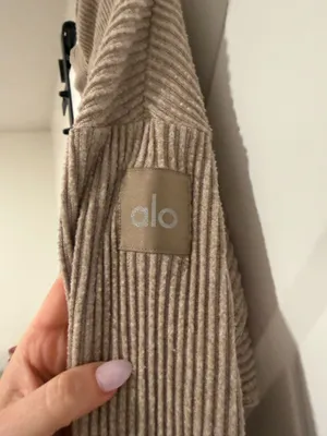 Alo Muse Cropped Hoodie thumbnail 3
