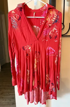 Free People Red Butterfly Print V-Neck High Low Tunic Top Small thumbnail 1
