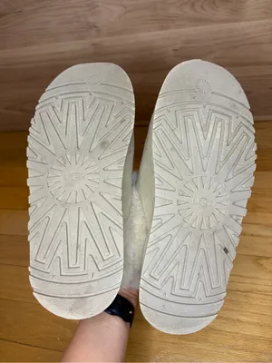 Women's Ugg Tazzelle - Size 7 thumbnail 6