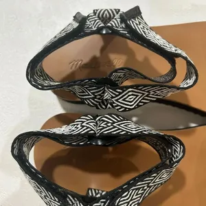 Madewell Black & White Geometric Strap Sandals Size 8.5 Boho Tribal Flat Sandals thumbnail 5