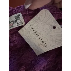 FREE PEOPLE Keep it simple lace baby tee In Dramatic Orchid Pink‎ purple Size S thumbnail 12