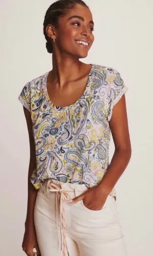 Anthropologie Pilcro Paisley Pattern Twist Collar Scoop Neck Tee T-Shirt Medium thumbnail 1
