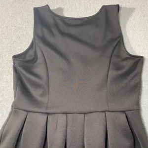 Apt. 9 Fit & Flare Dress Women's Medium‎ Black Laser Cut Pleated Cocktail EUC thumbnail 4