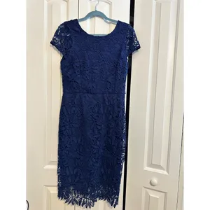 Lulu's Navy Blue Lace Floral Short Sleeve Sheath Dress With Back Zipper Closure‎ thumbnail 3