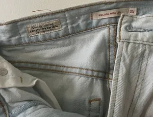 Levi's Ribcage Wide Leg Jeans thumbnail 3