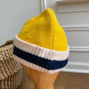 Valiant Univeristy of Michigan Wolverines Cuffed Knit Beanie Winter Hat Unisex thumbnail 2
