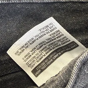 Levis 724 High Rise‎ Straight Jeans 28 Faded Black Dark Gray Denim 18883-0105 thumbnail 8