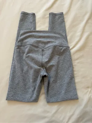ALO YOGA | High-Waist Alosoft Lounge Leggings in the color Heather Gray thumbnail 4