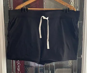 32 Degrees Cool Womens Black Workout Shorts Sz XXL Pockets Drawstring Gym Yoga thumbnail 1