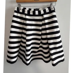 Boden Striped Skirt Woman's Black White Cotton Preppy Minimalist Pockets Size 12 thumbnail 1