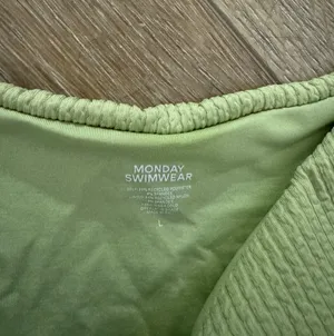 Monday Swimwear Set Green Size L thumbnail 4