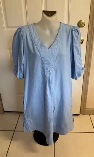Small Cynthia Rowley light periwinkle blue Linen-Blend Puff Sleeve V-Neck Shift Dress. thumbnail 1